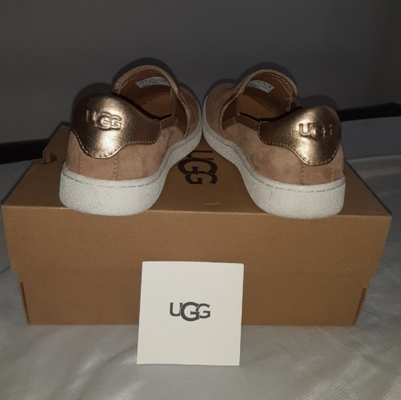 UGG AUSTRALIA WOMENS SLIP ON SNEAKERS - Picture 4 of 7
